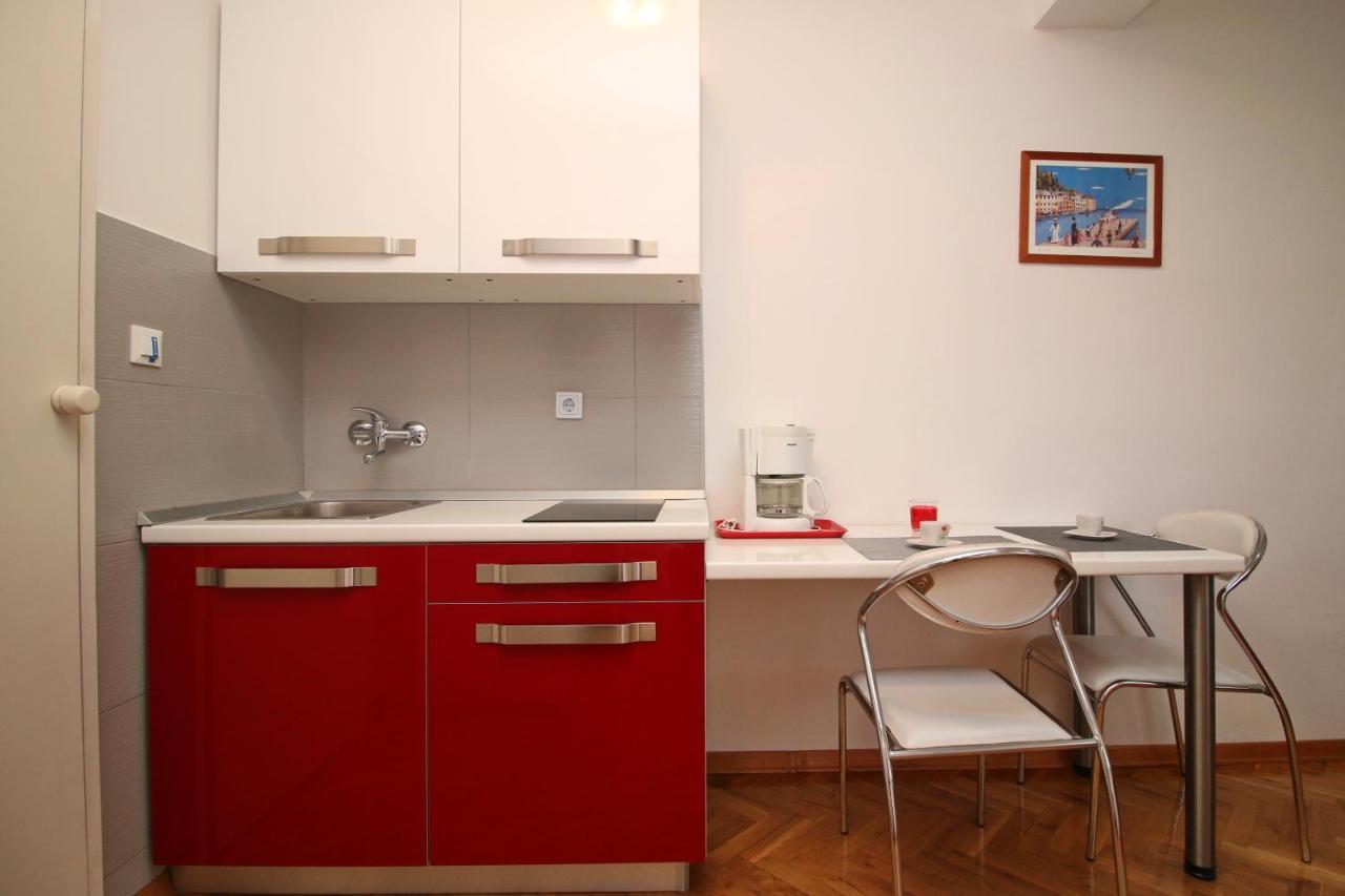 Apartments Mila 로비니 외부 사진